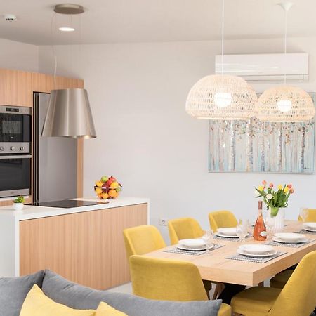Villa Ampela By Posarellivillas Agia Marina  ภายนอก รูปภาพ