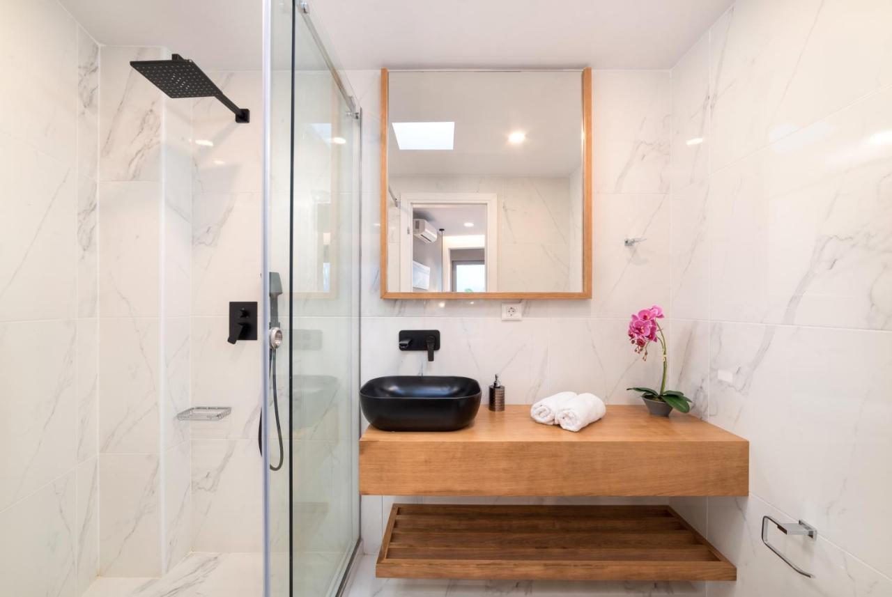 Villa Ampela By Posarellivillas Agia Marina  ภายนอก รูปภาพ
