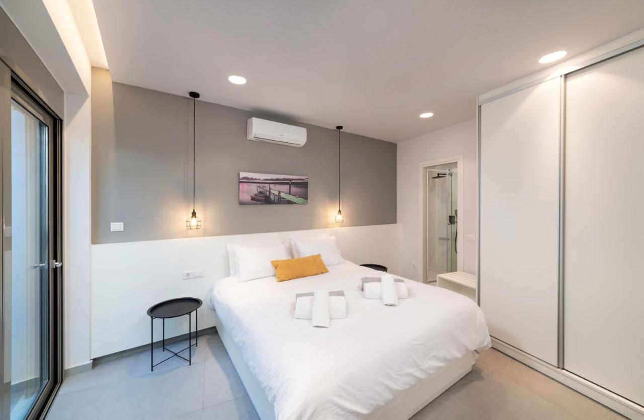 Villa Ampela By Posarellivillas Agia Marina  ภายนอก รูปภาพ