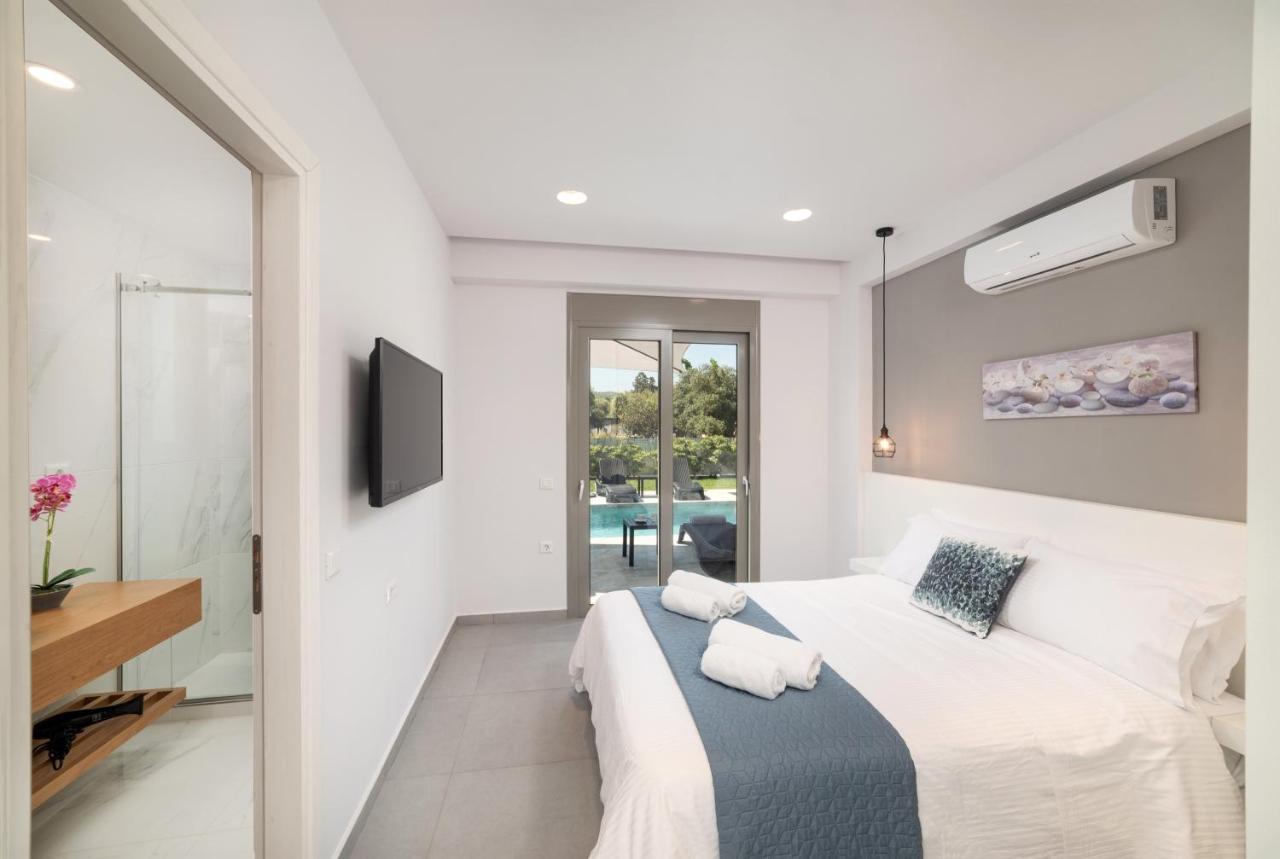 Villa Ampela By Posarellivillas Agia Marina  ภายนอก รูปภาพ